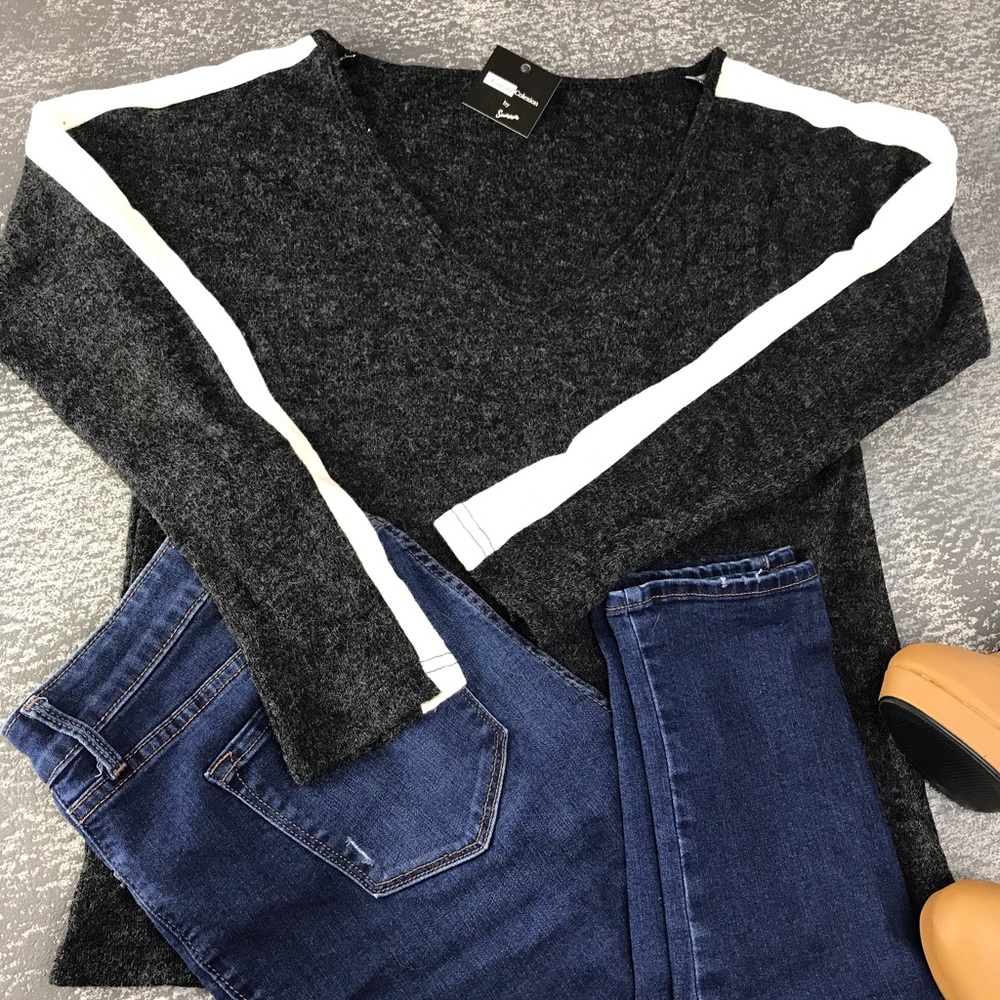 LAST ONE LEFT Brushed knit V neck Sweater Top - Picture 6 of 6